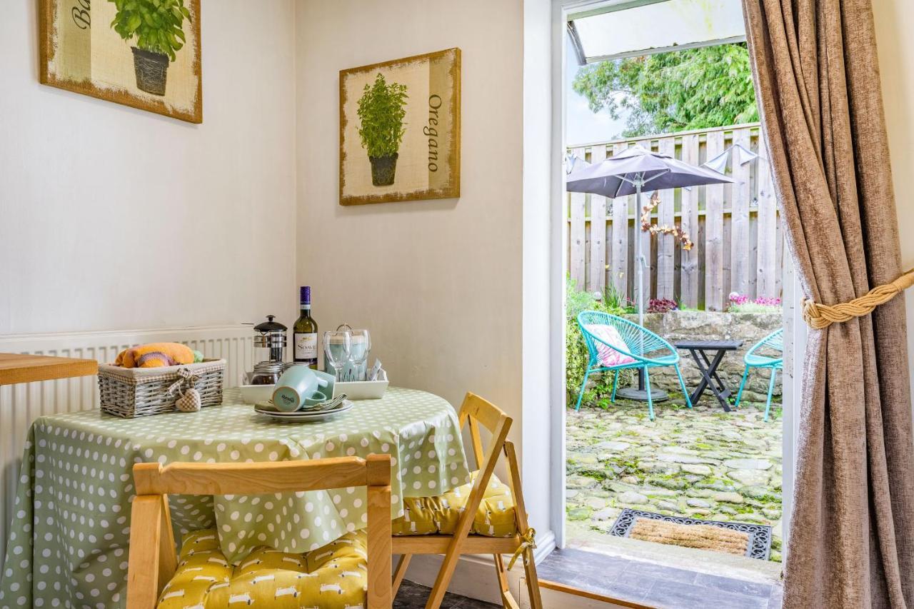 Wayside Cottage Дарлингтън Екстериор снимка